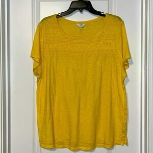 ⚡️ 3 for $30 ⚡️ Crown & Ivy Short Sleeve Crocheted Yellow Top